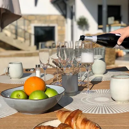 Drive Point Hotel 3*