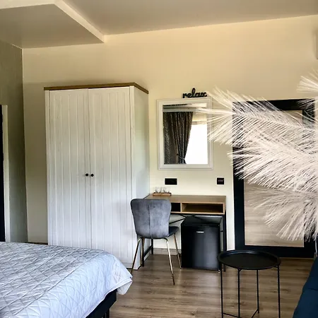 Drive Point Hotel
