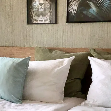 Drive Point Hotel 3*