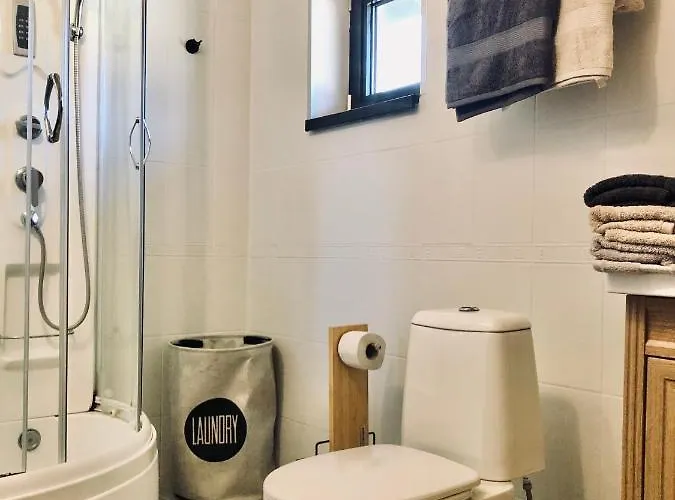 Drive Point Hotel 3*